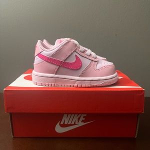 Nike Dunk Low Triple Pink 4C